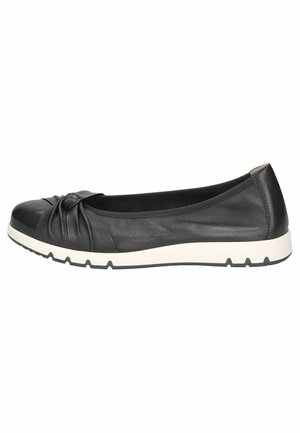 Ballerines en cuir noir avec détail froncé au niveau des orteils. Caractérisées par une semelle en caoutchouc blanche avec une surface texturée et une forme arrondie.
