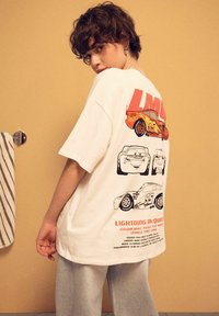 Thumbnail Image 3
