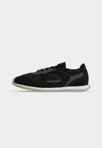 Επιλέχθηκε, black/smoky
