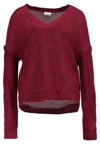 Maglione in burgundy lavorato a maglia con scollatura a V, vestibilità comoda, polsini a coste e orlo corto. Presenta un motivo a trame aperte per la traspirabilità.
