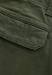 Next REGULAR FIT STRAIGHT LEG STRETCH - Chino hlače - dark green