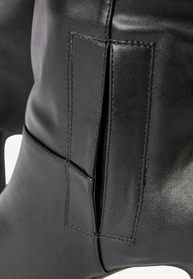 black forever comfort boots