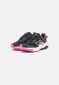 New Balance NITREL - Scarpe da corsa su strada - black