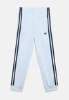 SST TRACK PANTS-JUNIOR - Teplákové kalhoty - crystal sky/night indigo
