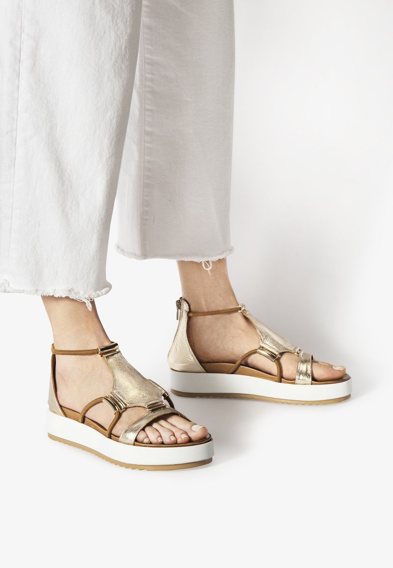 sandales inuovo solde