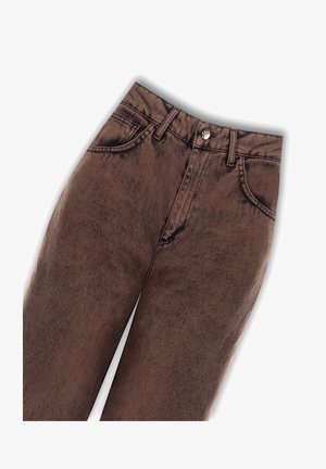 Brown denim jeans with a slightly faded texture, featuring five pockets and a metal button closure at the waist.