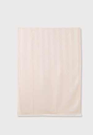Foulard carré beige clair étalé à plat avec un motif chevron vertical subtil et des bords lisses sur fond blanc.