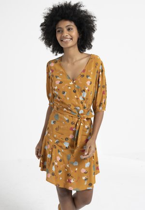 LARCH FUN - Day dress - ludique madrid