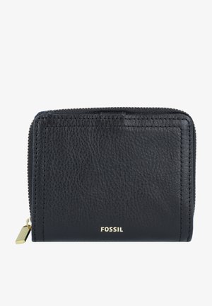 Schwarze Lederbörse mit strukturierten Oberflächen, Reißverschluss, goldfarbener Hardware und geprägtem "FOSSIL"-Logo auf der Vorderseite.