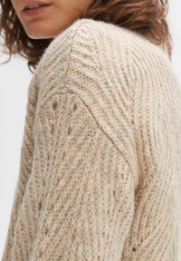 OPUS Sweter