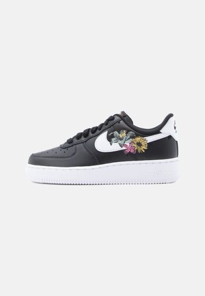 AIR FORCE 1 07 PREM - Sneakers low - black/white/metallic gold-coloured/white