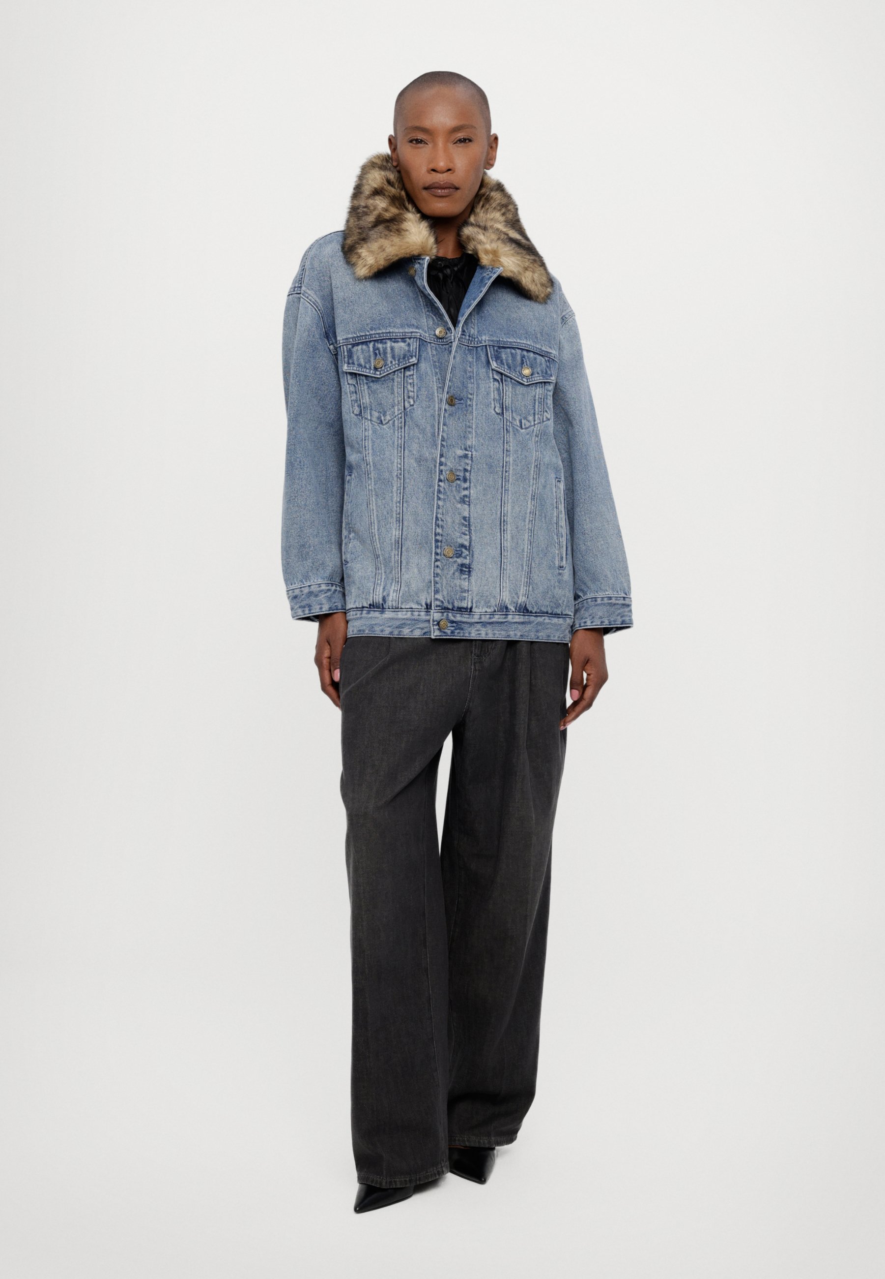 MICHAEL Michael Kors OVERSIZED - Denim jacket - blue/light
