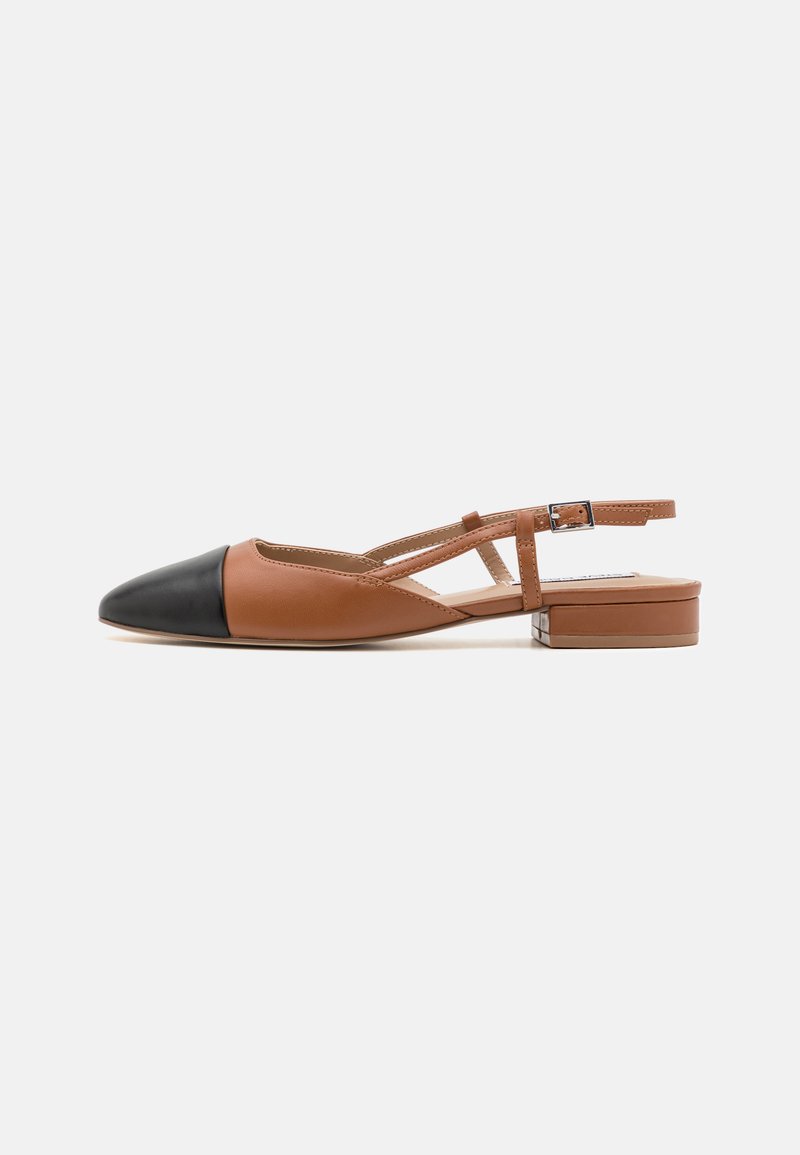 Steve Madden BELINDA - Takaa avoimet ballerinat - brown/black