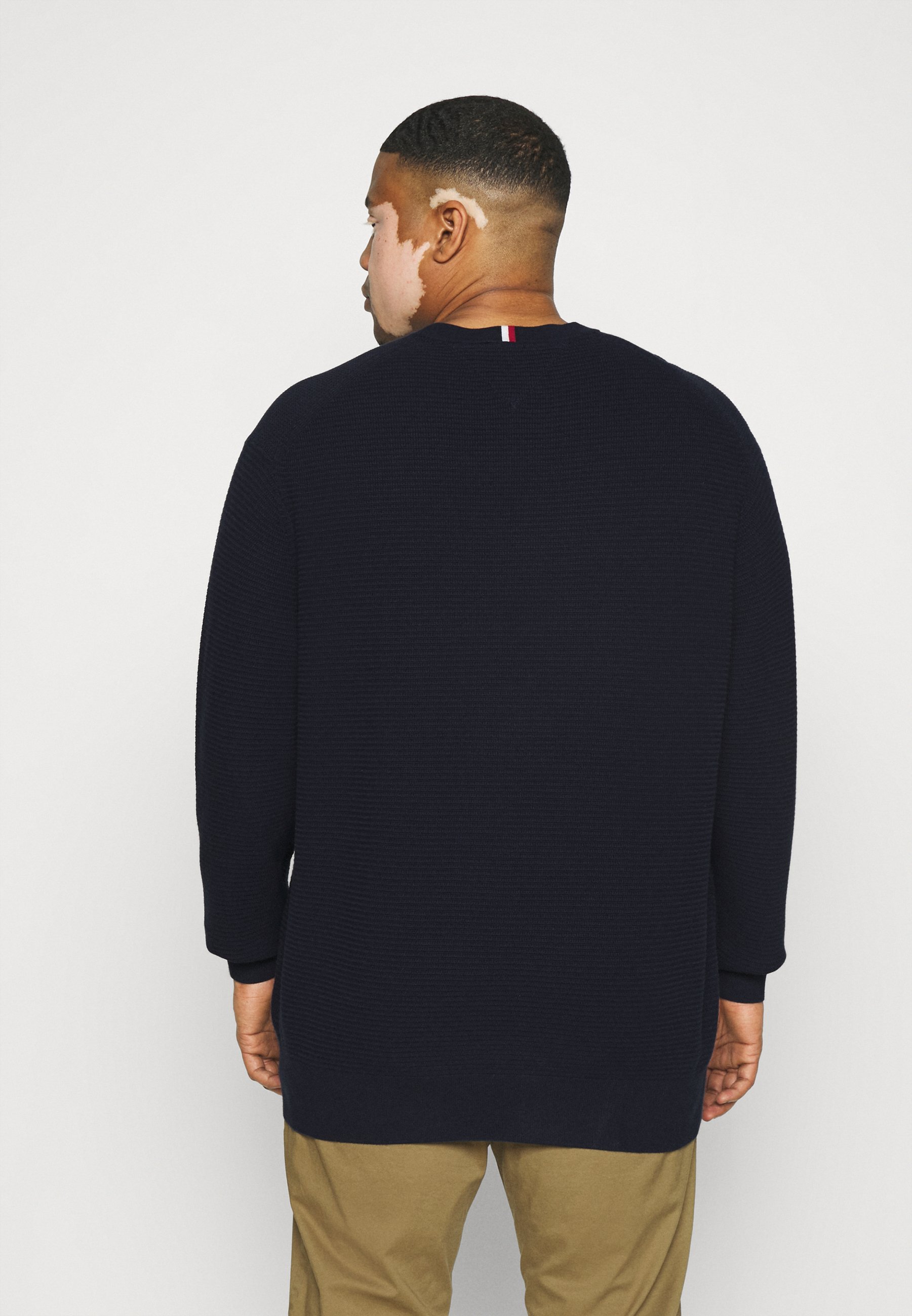 tommy hilfiger navy v neck jumper