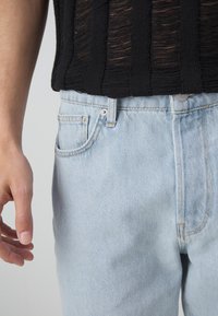 Only & Sons ONSFADE LOOSE ONE BOX - Jean large - light blue denim