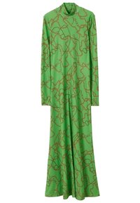 Langärmliges, grünes Kleid mit hohem Kragen, das ein schwirrendes, braunes Kettenmuster aufweist; aus glattem, dehnbarem Material gefertigt.