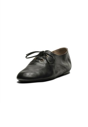 Massimo Dutti, Lace-ups - black