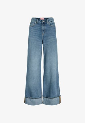 Jeans largi de culoare albastru deschis, din denim, cu talie înaltă, manșete răsucite și închidere frontală cu nasture. Ușoara decolorare adaugă textură.