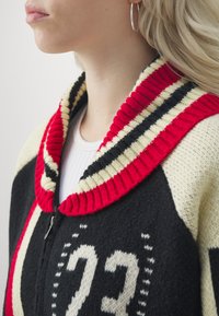 Jaded London TEAM ZIP THROUGH - Cardigan - dark blue/off-white/red