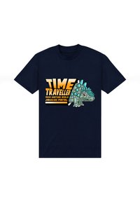 Námořnická modrá bavlněná tričko s grafikou dinosaura s tyrkysovými trny, text říká „ČASOVÝ CESTOVATEL Z JINÉHO SVĚTA JURASSIC PORTAL.“