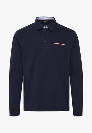 Tengerészkék hosszú ujjú pólóing, pamutból készült, galléros nyakkal, három gombbal és mellzsebbel, piros és fehér részletekkel.