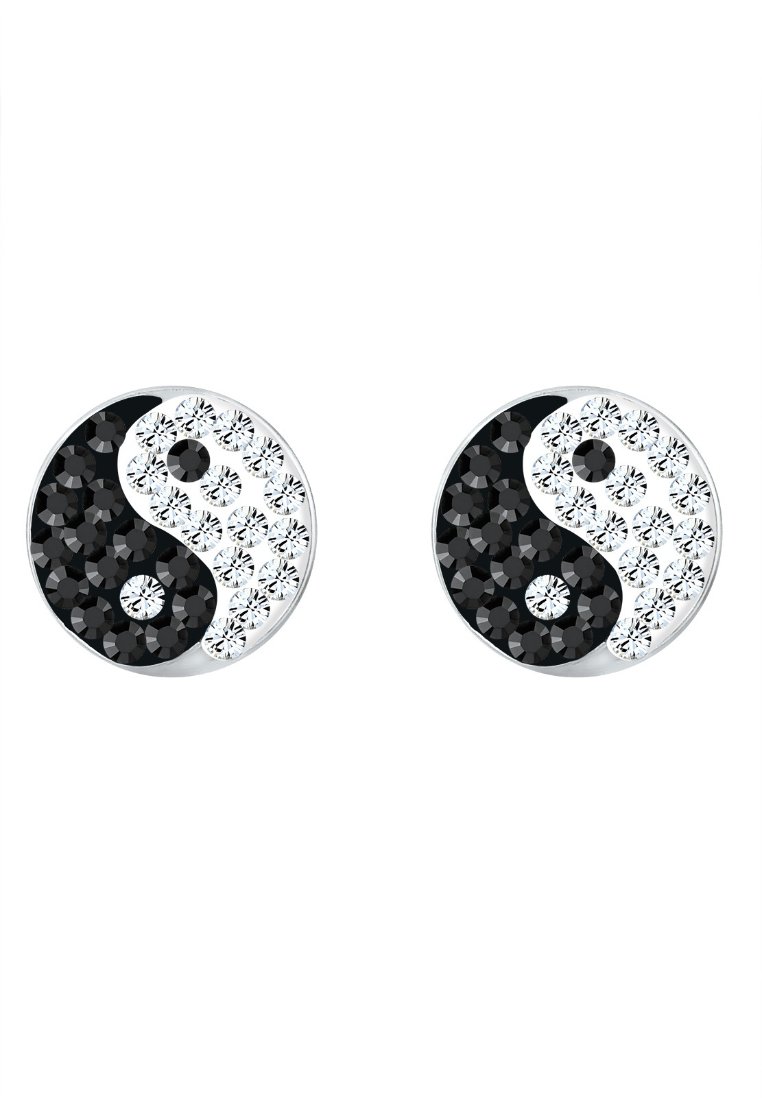 Boucles d'oreilles clou yin-yang avec une base en ton argent, présentant des cristaux noirs et transparents dans des moitiés contrastées, de forme ronde et texture lisse.