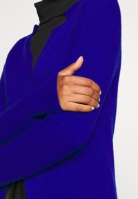 Morgan Kardigan - royal blue