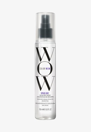 Color Wow Speed Dry Blow-Dry Spray in einer klaren Plastikflasche mit Pumpspender. Das Etikett zeigt fetten schwarzen Text und lilafarbene Akzente, 150 ml.