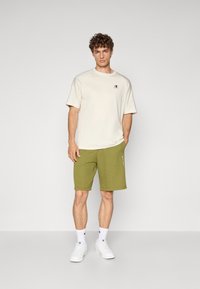 Champion C-TECH CREWNECK  - Sports T-shirts - beige