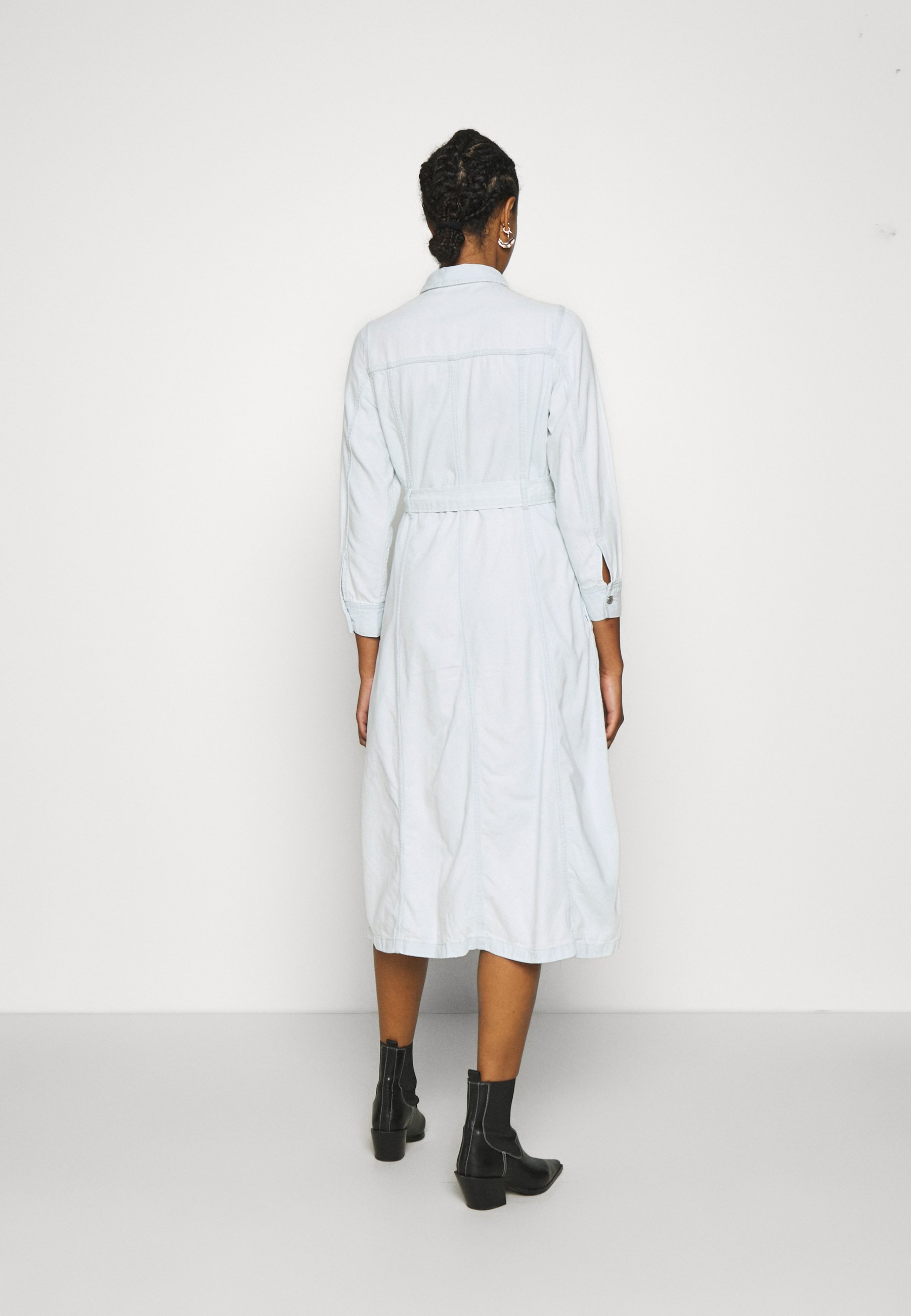 REED DRESS Dongerikjole painted sky REED DRESS Dongerikjole painted sky