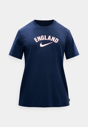 Mornarsko plava majica kratkih rukava s tekstom "ENGLAND" i bijelim Nike znakom u sredini prsa.