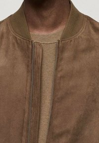 Mango Giacca in similpelle - beige