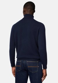 Boggi Milano POLO NECK - Džemperis - navy blue