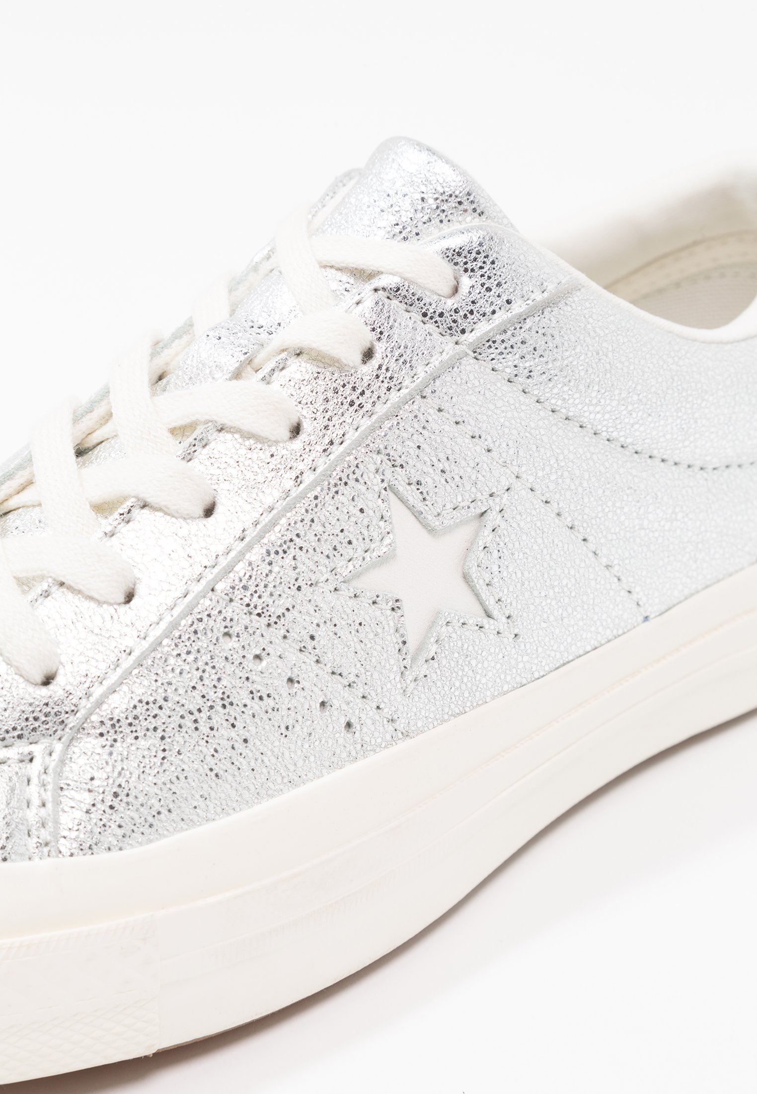 converse one star heavy metallic