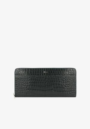 Cartera larga negra hecha de cuero texturizado con patrón de cocodrilo y detalle de herrajes en tono plateado. Forma rectangular elegante con cierre de cremallera.