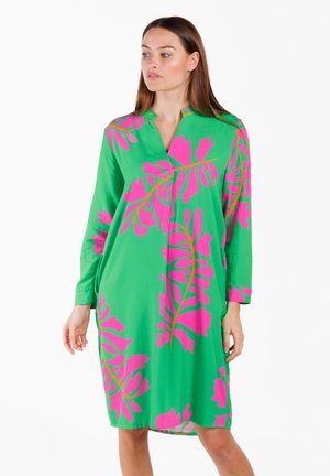 Key Largo KYOTO V-NECK - Freizeitkleid - grass green