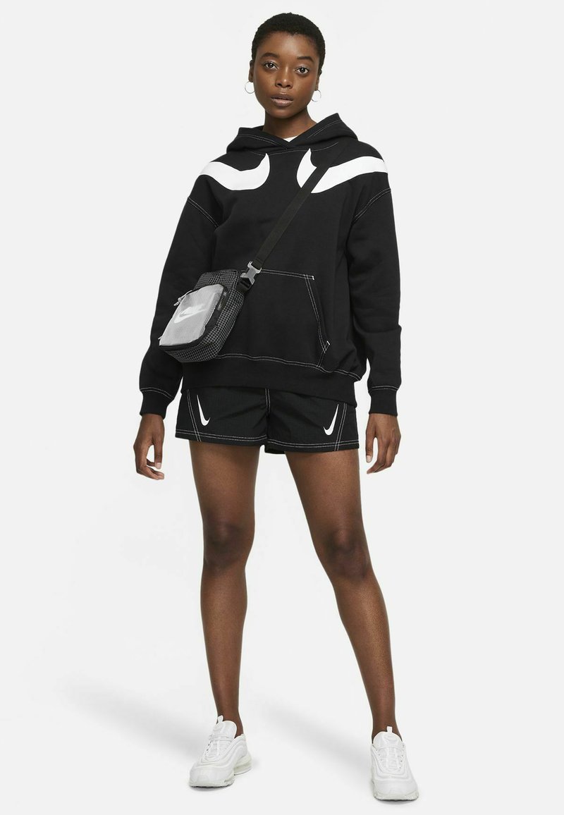 Pantaloni scurți sport