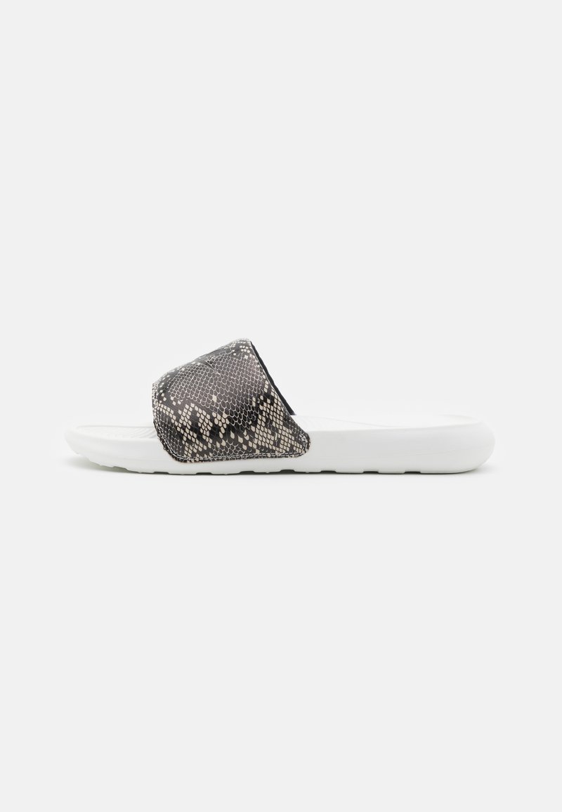 Nike Sportswear VICTORI ONE SLIDE PRINT - Pantoletai - desert sand/black/summit white