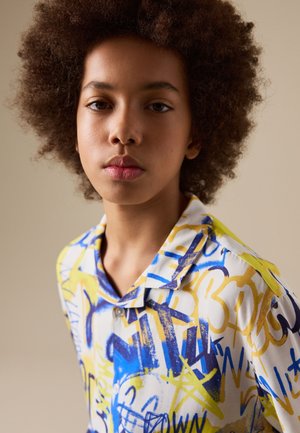 Next, REGULAR FIT - SHORT SLEEVE ALL OVER PRINT GRAFFITI - Hemd - white all over print graffiti