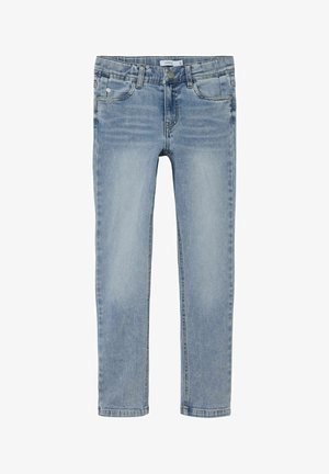 Jean en denim bleu clair, coupe slim, avec cinq poches et une décoloration subtile. Design classique avec une taille standard et une fermeture à bouton.