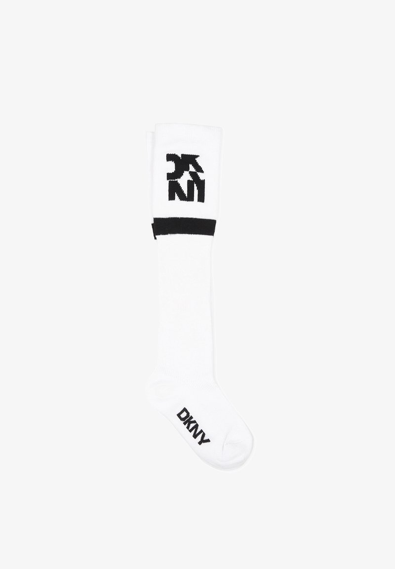 Chaussettes blanches jusqu'aux genoux en mélange de coton avec le logo noir DKNY et des rayures. Elles présentent une texture lisse et une zone de toe renforcée.