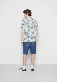 Levi's® CLASSIC CAMPER - Camisa - thistles starlight blue