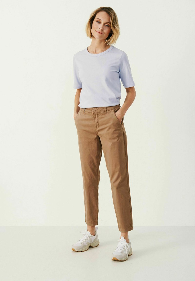 Part Two Broek bruin