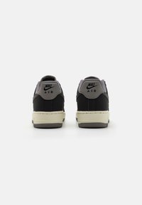Nike Sportswear AIR FORCE - Sportcipő - black