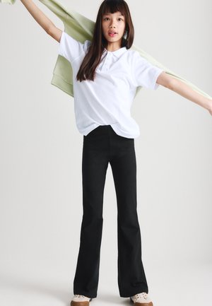 Marks & Spencer, 2PK KICK FLARE - Pantalones - black