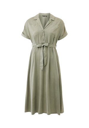 Hellolivgrünes Midikleid mit hochgekrempelten kurzen Ärmeln, Knopfleiste vorne, Brusttaschen und einem gebundenen Taillengürtel.