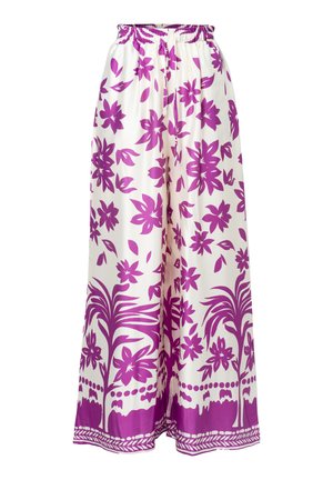 Pantalones de pierna ancha hechos de tela ligera con fondo blanco y grandes estampados de flores moradas y hojas de palma. Detalle de cintura elástica.
