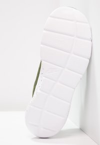 Nike Sportswear Sneakers - olive