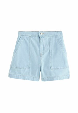 Ljusblå denimshorts med två framfickor, knäppning och avslappnad passform. Har utmärkande sömmar och en enkel design.