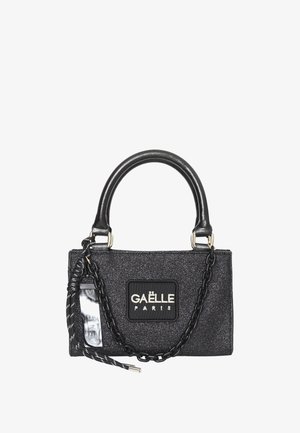 Borsa a mano nera glitter con forma rettangolare, manici arrotondati, tracolla a catena e un grande logo applicato. Superficie testurizzata con una finitura elegante.